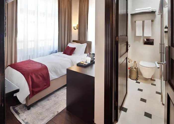 Sırçalı Hotel Meram